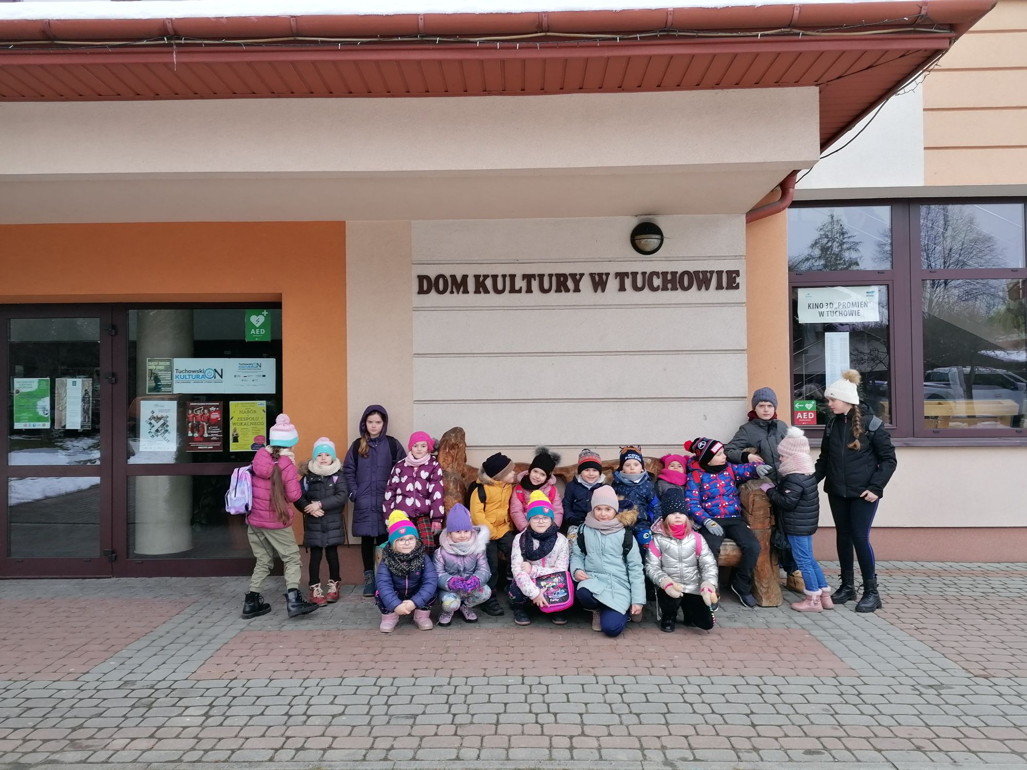 Wycieczka przedszkolaków do kina Promień w Tuchowie